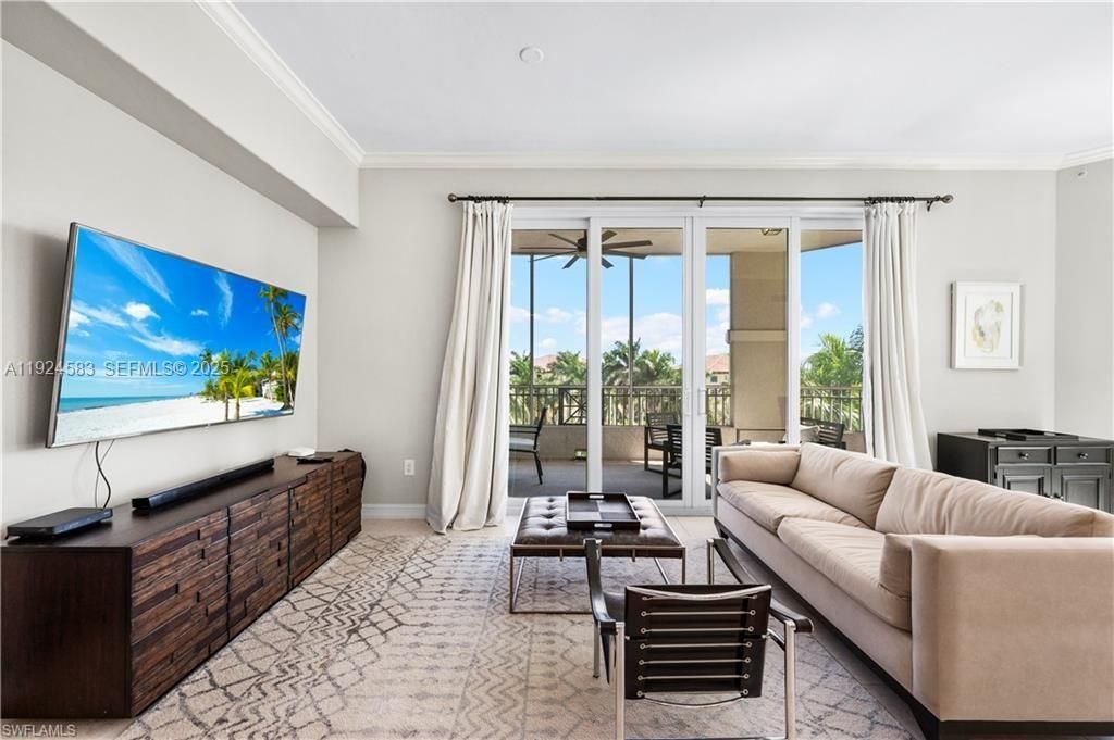 For Sale: $699,000 (1 beds, 2 baths, 1120 Square Feet)