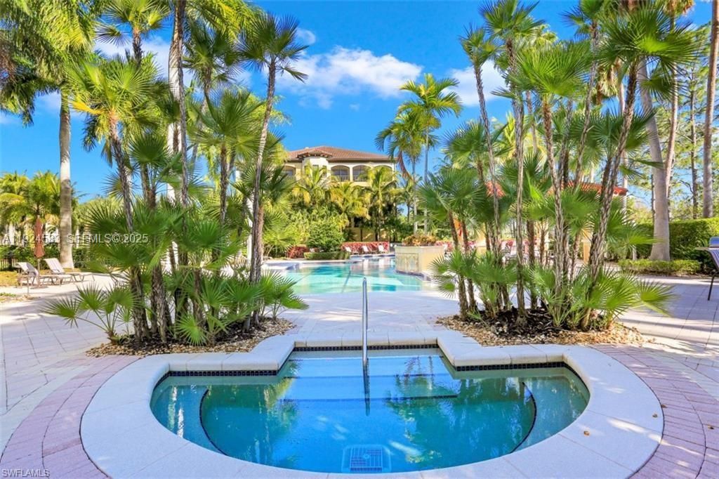 For Sale: $699,000 (1 beds, 2 baths, 1120 Square Feet)