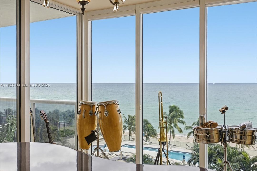 待售: $1,995,000 (3 贝兹, 4 浴室, 2440 平方英尺)