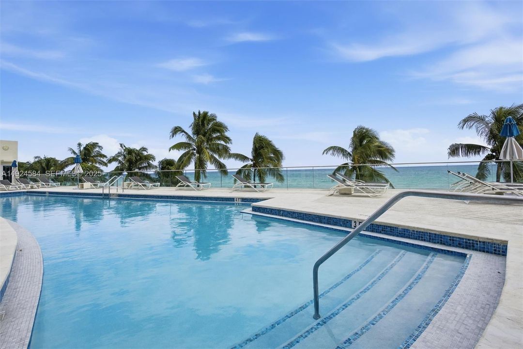 待售: $1,995,000 (3 贝兹, 4 浴室, 2440 平方英尺)