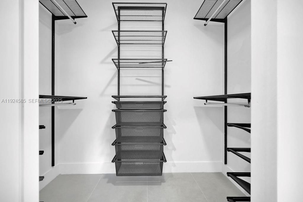 En Renta: $9,500 (4 camas, 2 baños, 2240 Pies cuadrados)