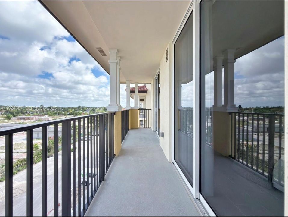 For Rent: $2,650 (2 beds, 2 baths, 5164 Square Feet)