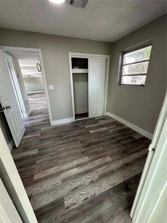 For Rent: $3,100 (4 beds, 2 baths, 1377 Square Feet)