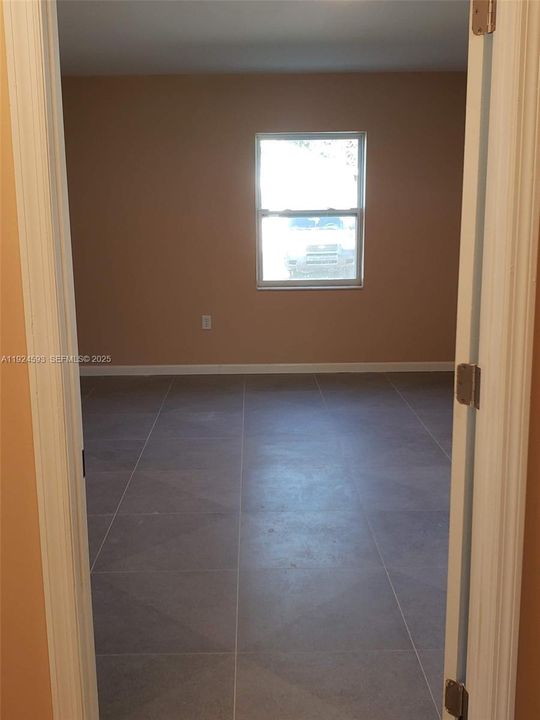 出租: $1,600 (3 贝兹, 2 浴室, 0 平方英尺)