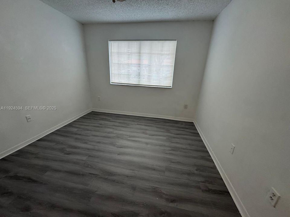 出租: $1,900 (3 贝兹, 2 浴室, 0 平方英尺)