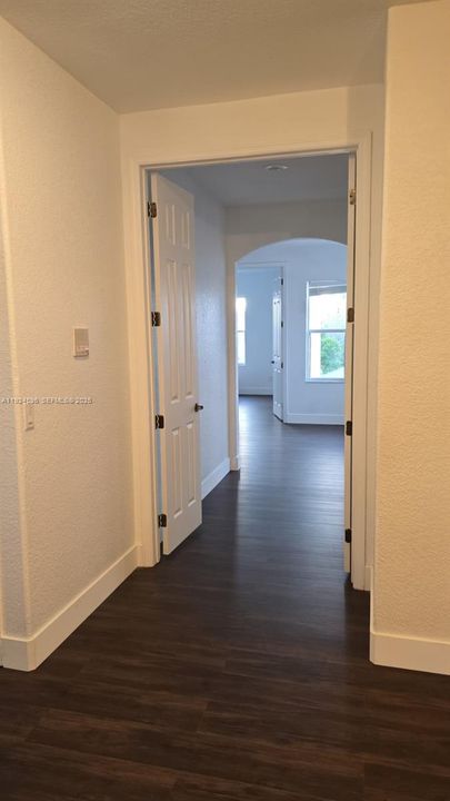 出租: $4,200 (5 贝兹, 4 浴室, 5349 平方英尺)