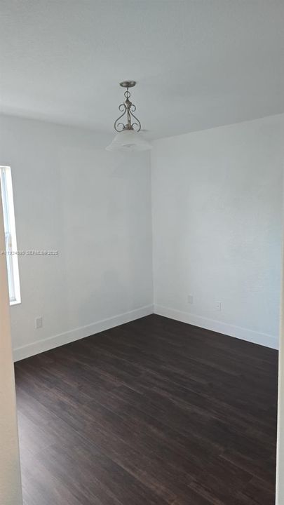 出租: $4,200 (5 贝兹, 4 浴室, 5349 平方英尺)