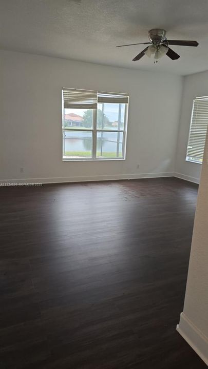 出租: $4,200 (5 贝兹, 4 浴室, 5349 平方英尺)