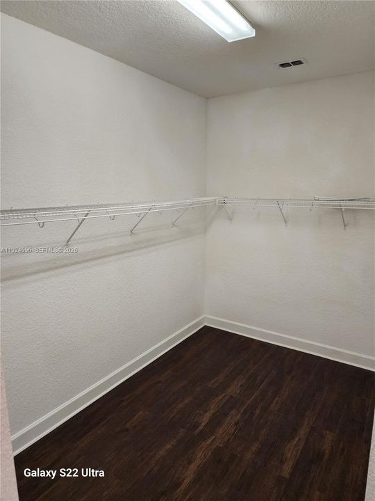 For Rent: $4,200 (5 beds, 4 baths, 5349 Square Feet)