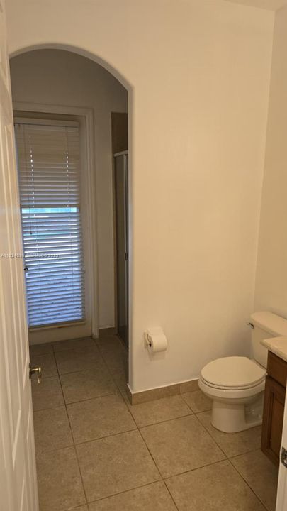 出租: $4,200 (5 贝兹, 4 浴室, 5349 平方英尺)