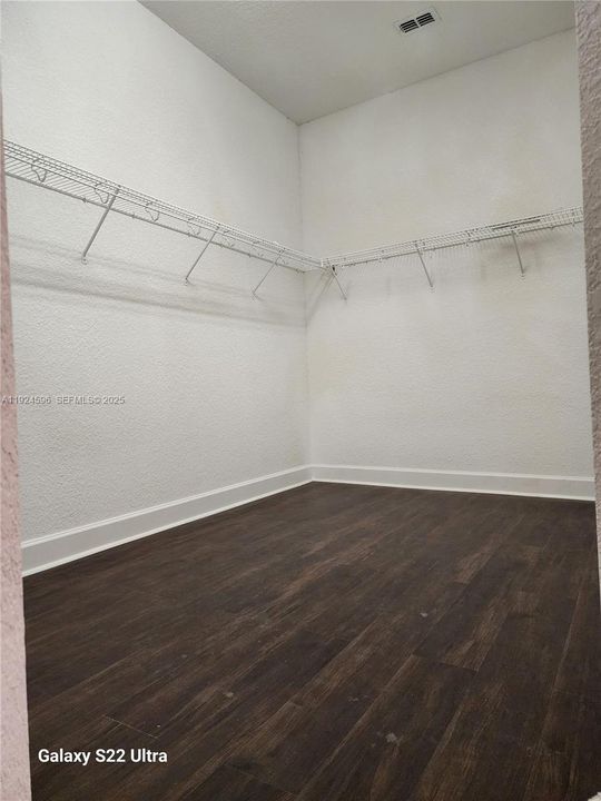 For Rent: $4,200 (5 beds, 4 baths, 5349 Square Feet)