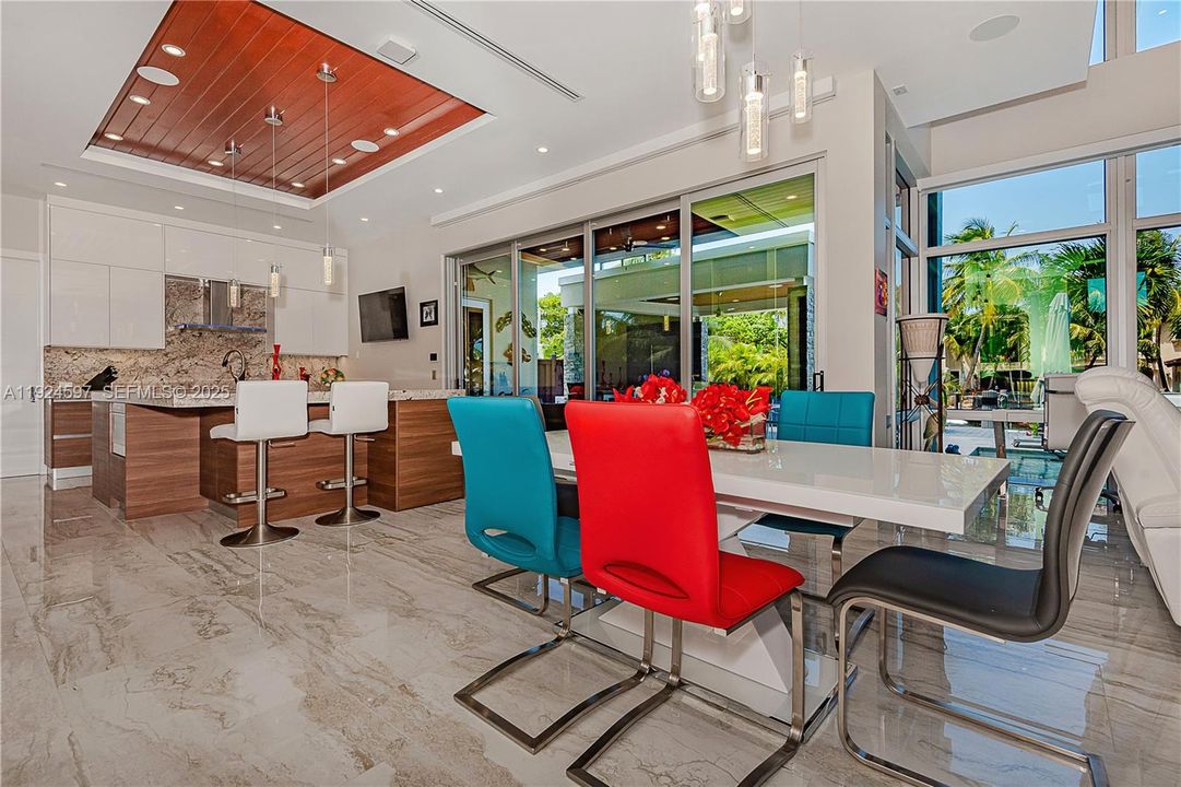 : $5,999,999 (3 beds, 4 baths, 4255 Square Feet)