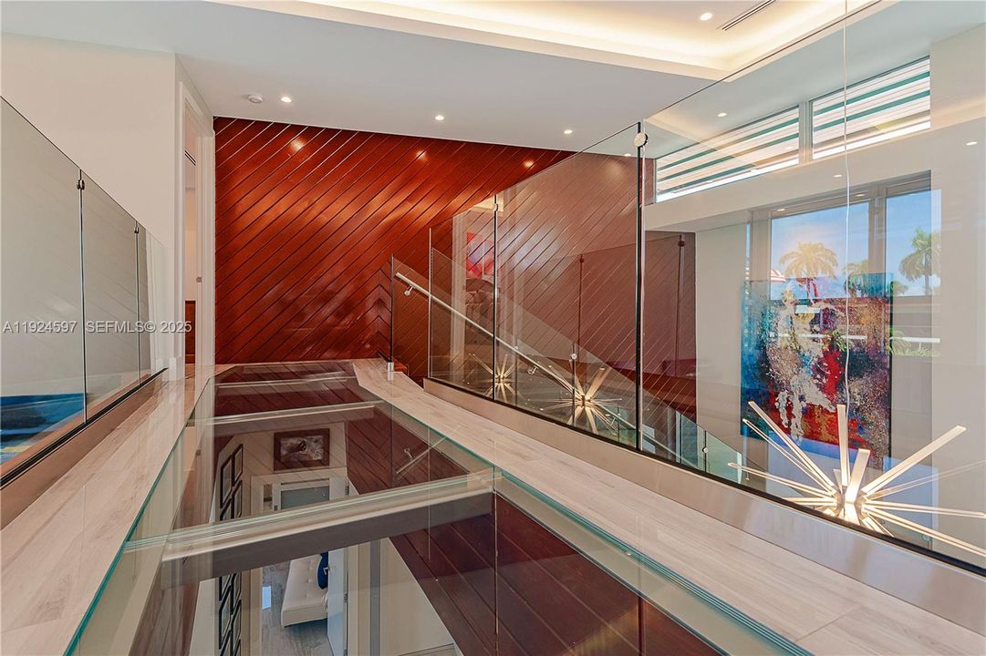 : $5,999,999 (3 beds, 4 baths, 4255 Square Feet)