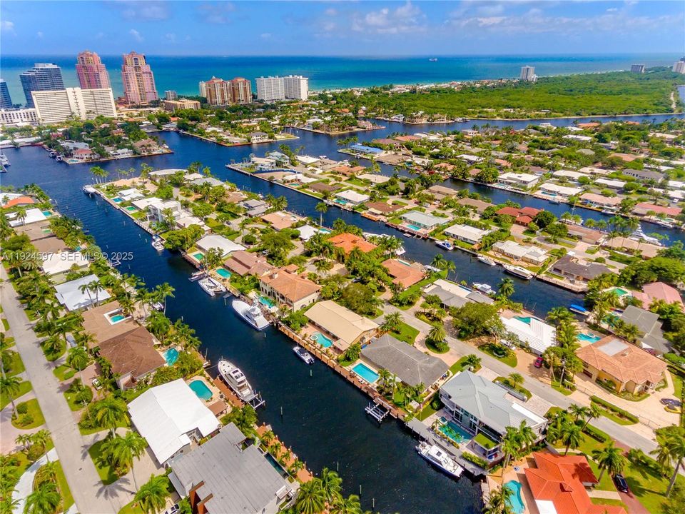 : $5,999,999 (3 beds, 4 baths, 4255 Square Feet)