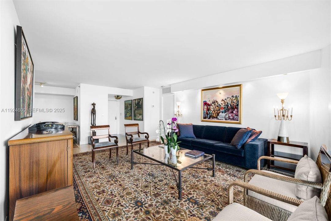 For Sale: $425,000 (2 beds, 2 baths, 1456 Square Feet)