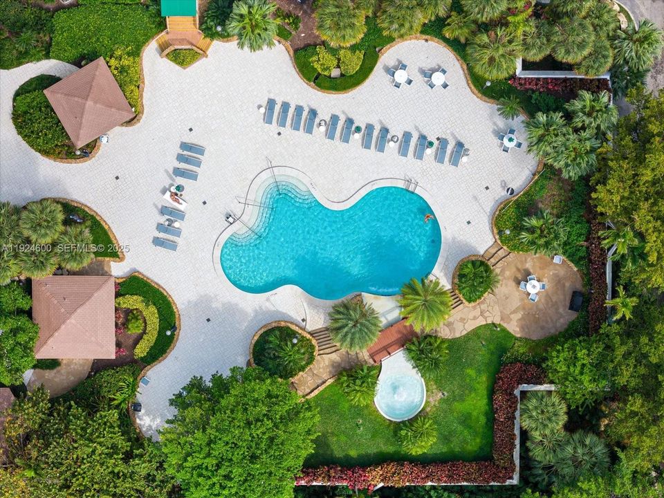 For Sale: $425,000 (2 beds, 2 baths, 1456 Square Feet)