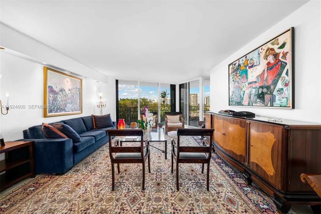 For Sale: $425,000 (2 beds, 2 baths, 1456 Square Feet)