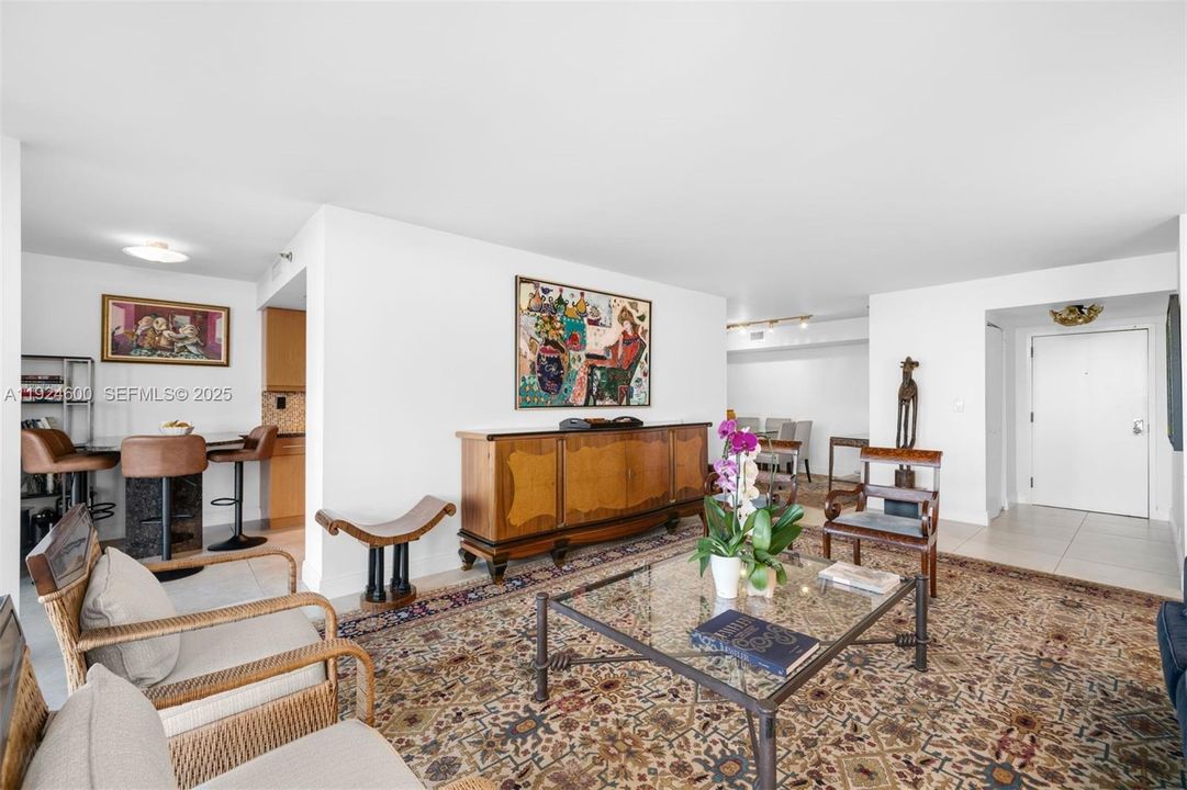 For Sale: $425,000 (2 beds, 2 baths, 1456 Square Feet)