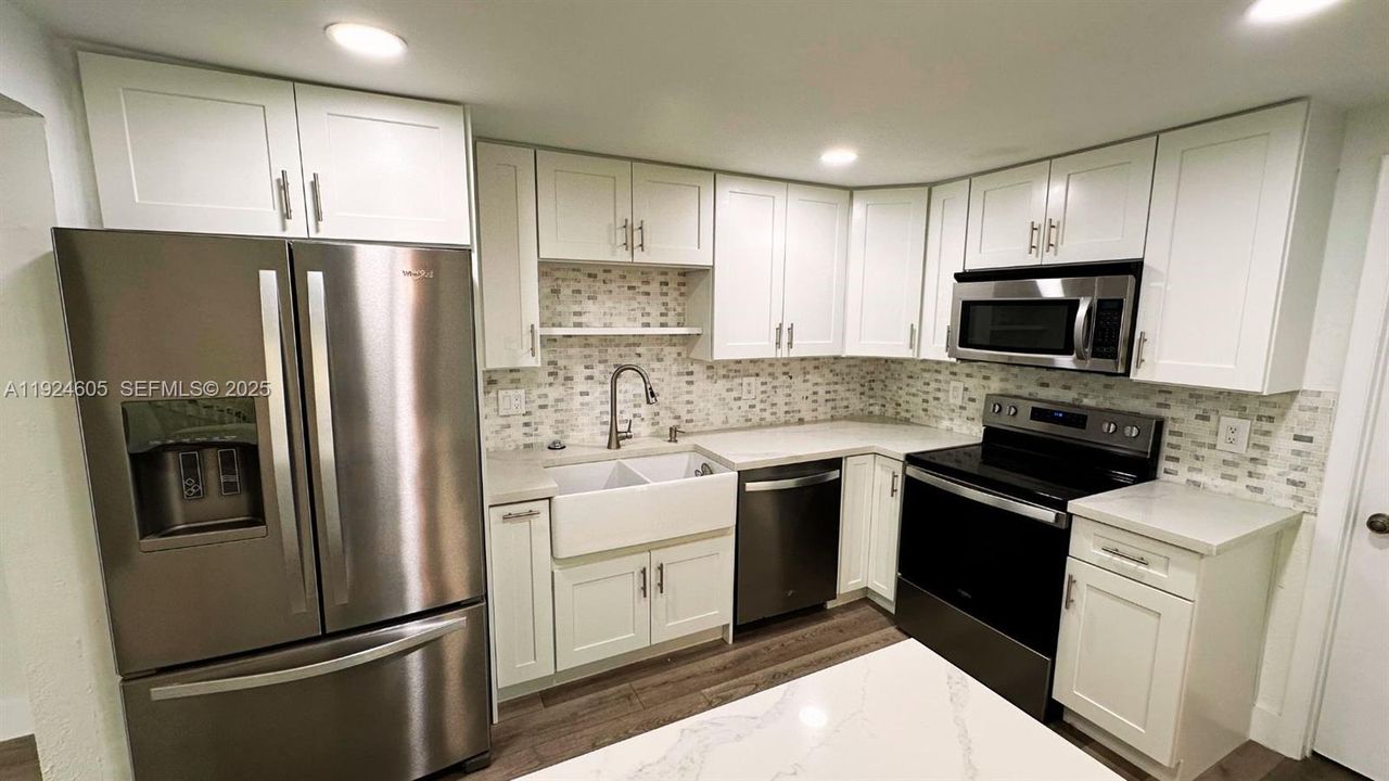 En Renta: $3,000 (3 camas, 2 baños, 2014 Pies cuadrados)