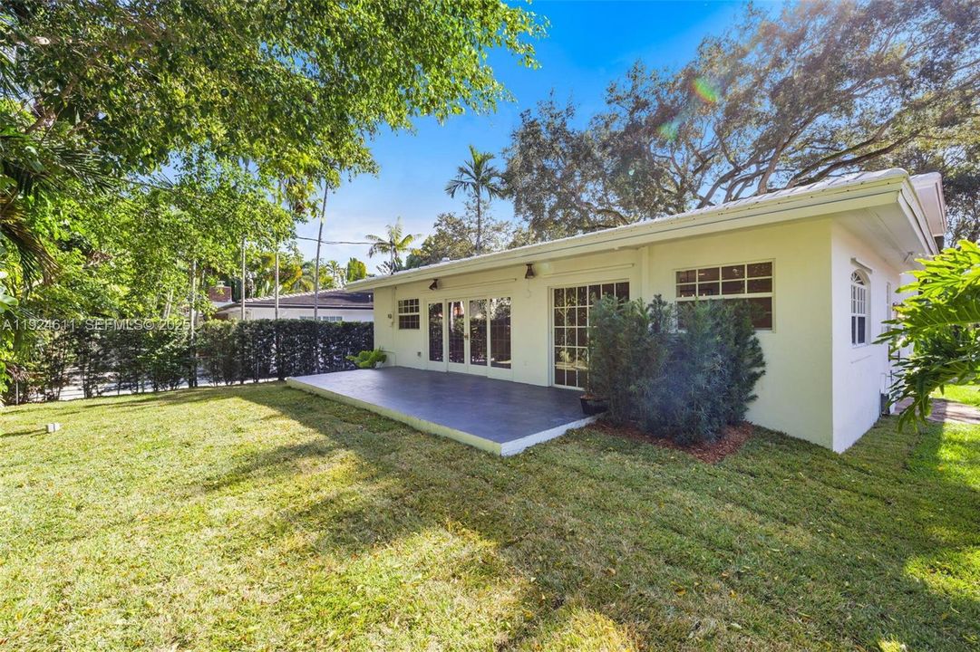 For Sale: $1,749,000 (3 beds, 2 baths, 1880 Square Feet)