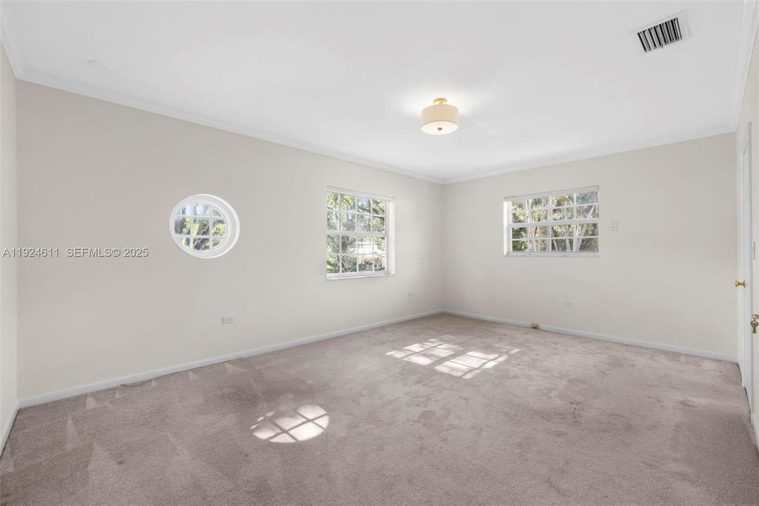 For Sale: $1,749,000 (3 beds, 2 baths, 1880 Square Feet)