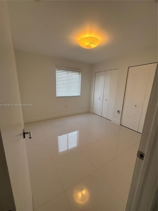 出租: $3,500 (3 贝兹, 3 浴室, 1425 平方英尺)