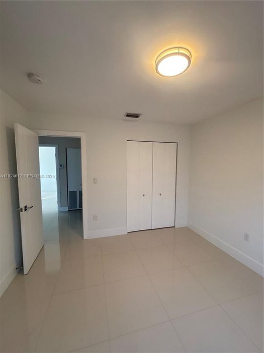 出租: $3,500 (3 贝兹, 3 浴室, 1425 平方英尺)