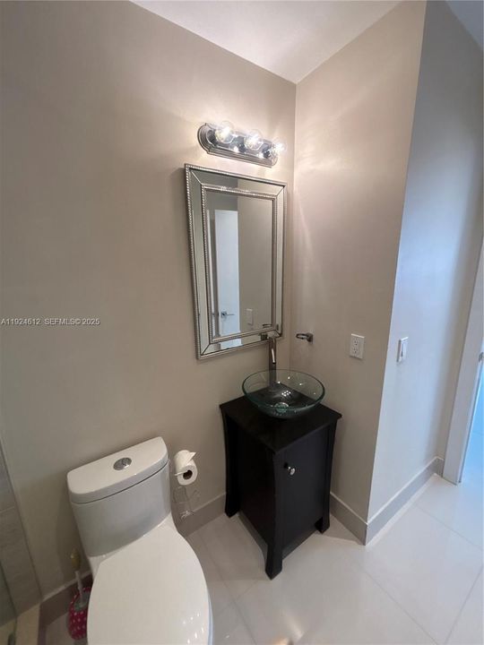 出租: $3,500 (3 贝兹, 3 浴室, 1425 平方英尺)