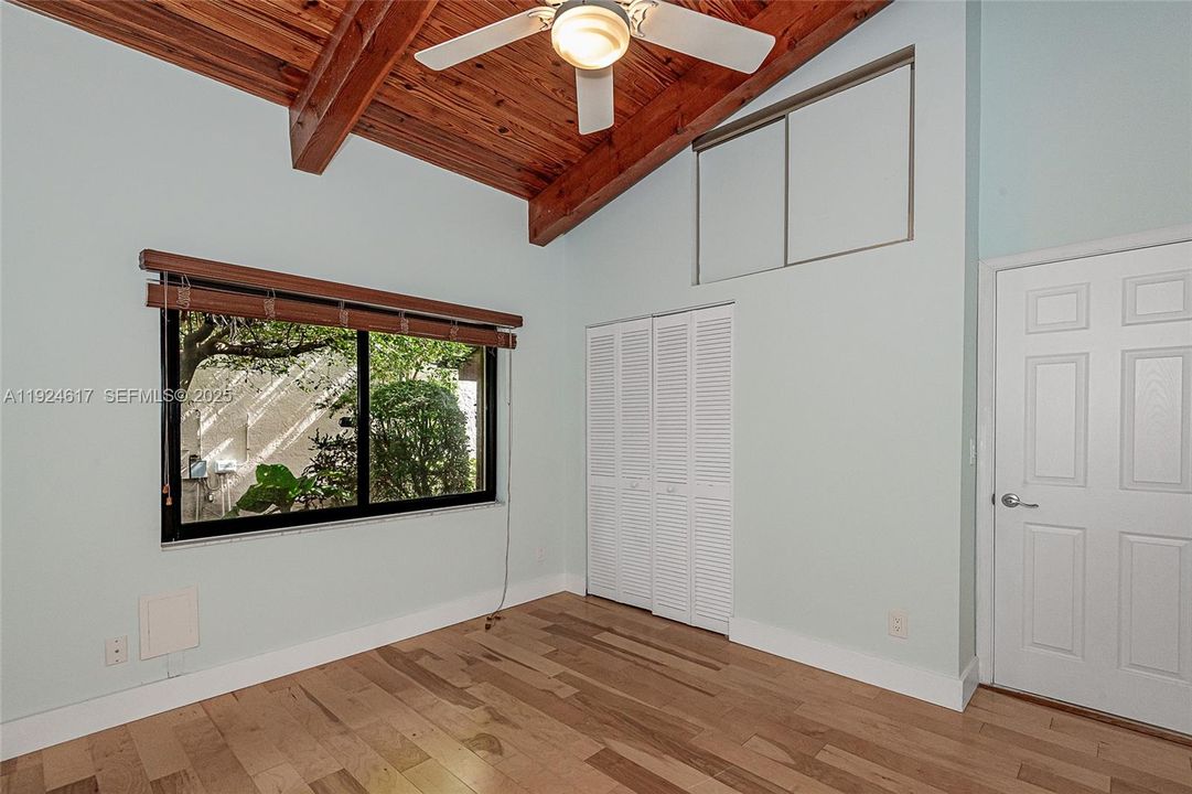 For Sale: $950,000 (3 beds, 2 baths, 1680 Square Feet)