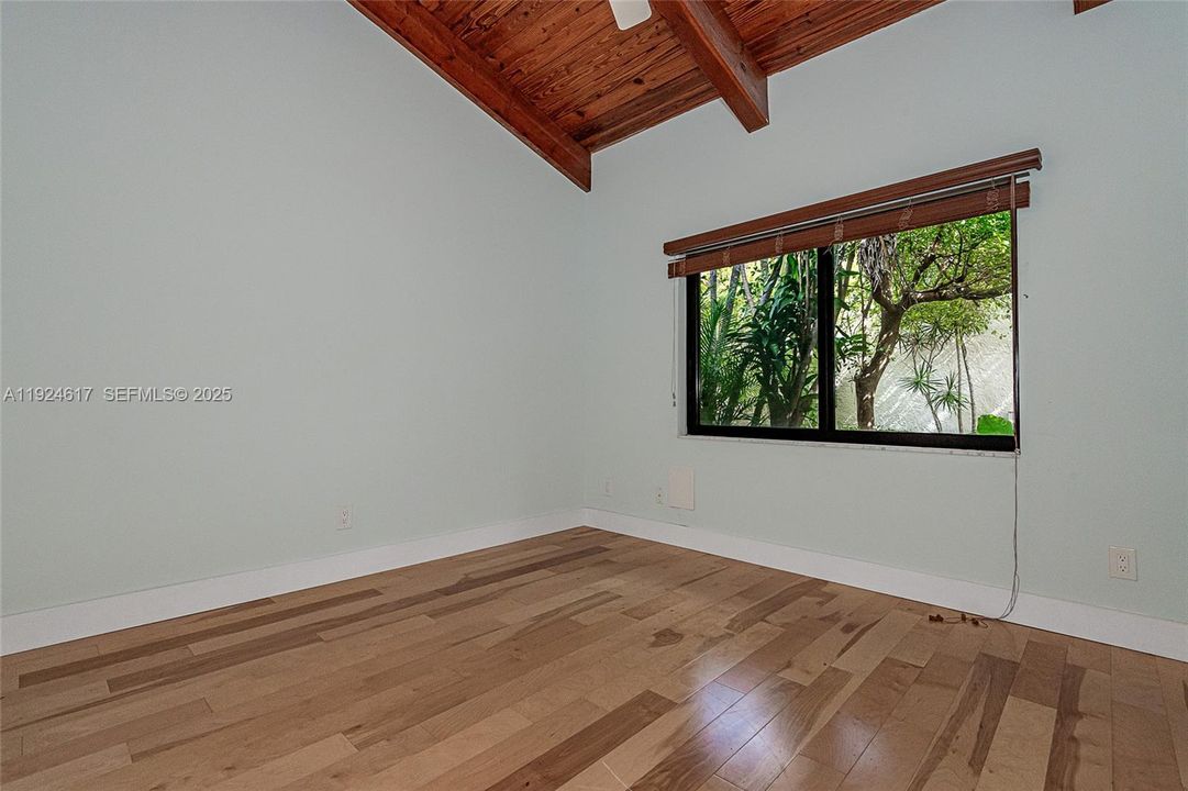 For Sale: $950,000 (3 beds, 2 baths, 1680 Square Feet)