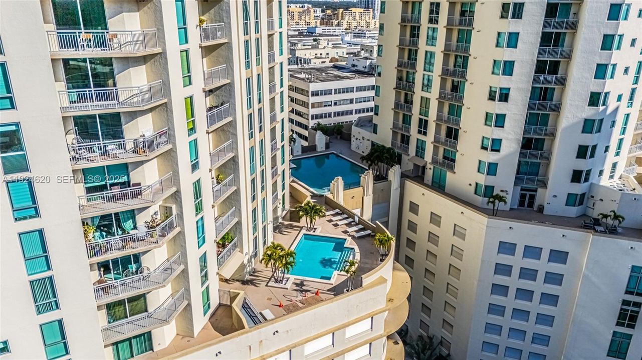 For Sale: $600,000 (2 beds, 2 baths, 1467 Square Feet)