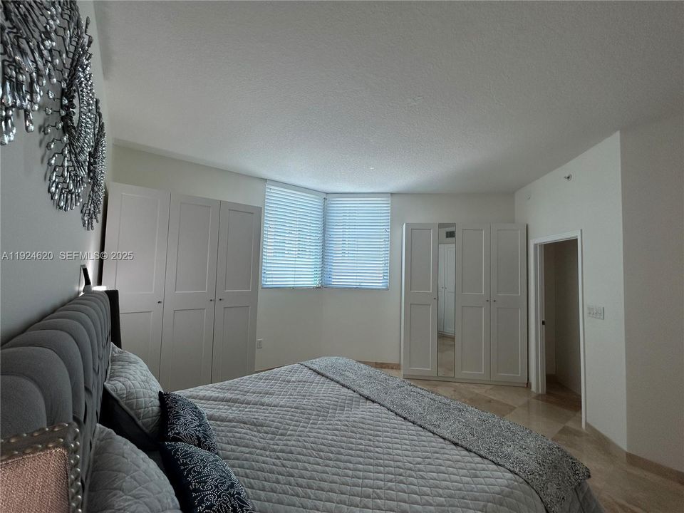 For Sale: $600,000 (2 beds, 2 baths, 1467 Square Feet)