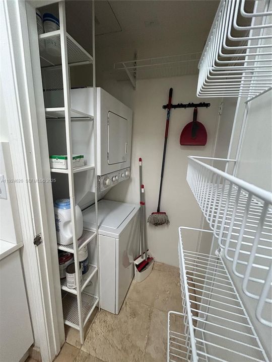 For Sale: $600,000 (2 beds, 2 baths, 1467 Square Feet)