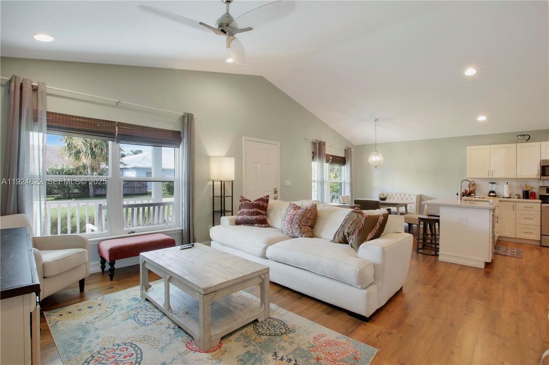 For Sale: $685,000 (3 beds, 2 baths, 1438 Square Feet)