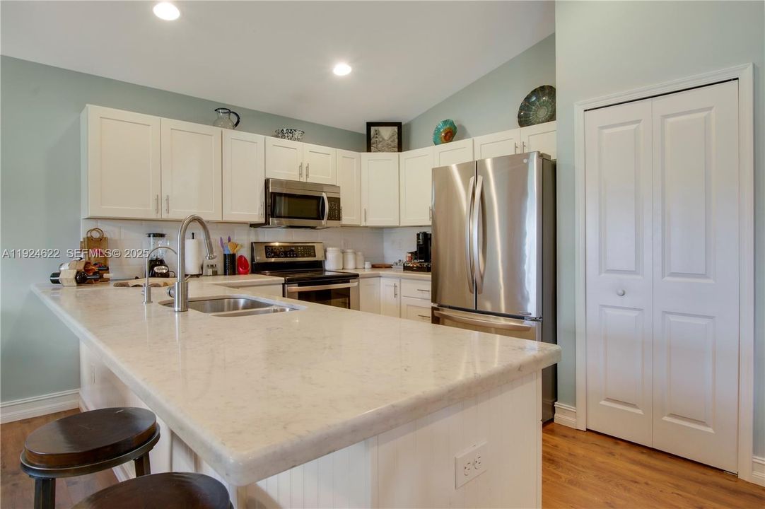 For Sale: $685,000 (3 beds, 2 baths, 1438 Square Feet)