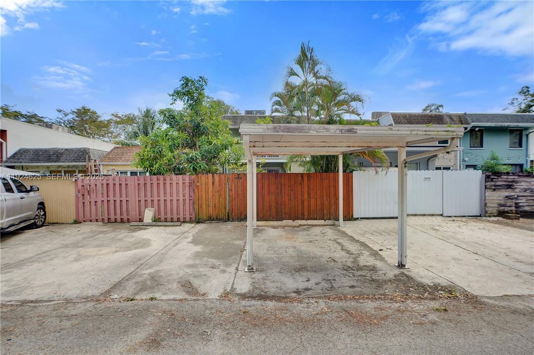 For Sale: $405,000 (2 beds, 2 baths, 1498 Square Feet)