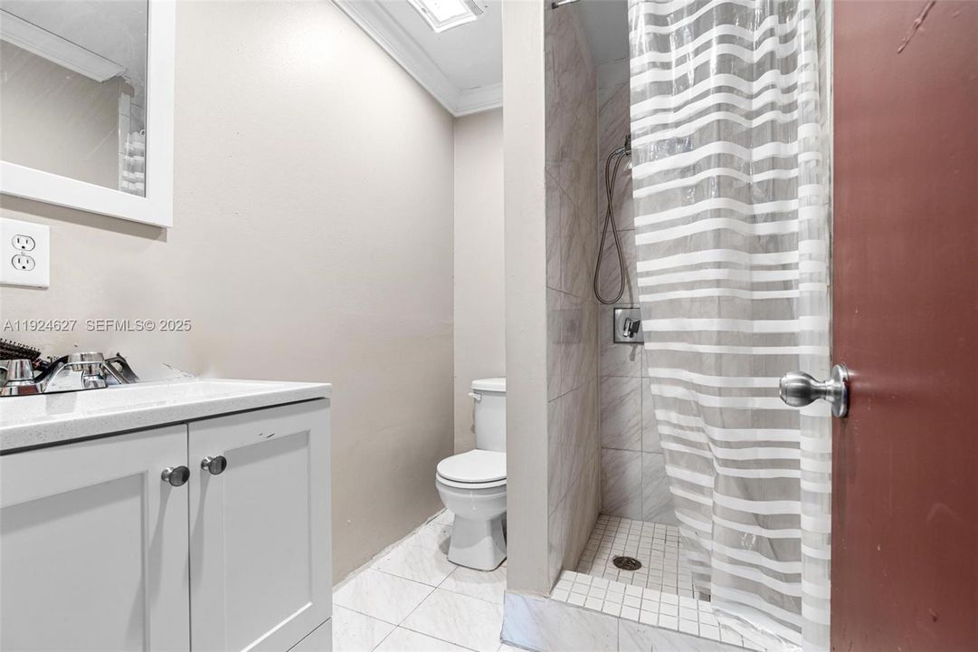 出租: $20,000 (0 贝兹, 0 浴室, 0 平方英尺)