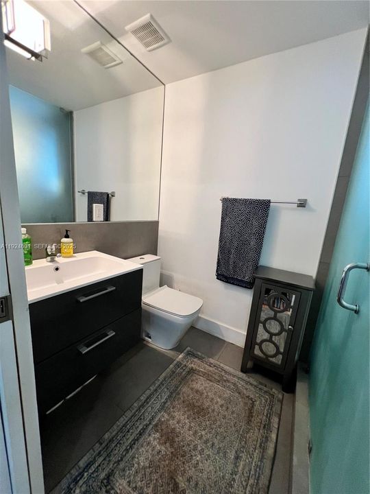 For Rent: $2,800 (2 beds, 2 baths, 643 Square Feet)