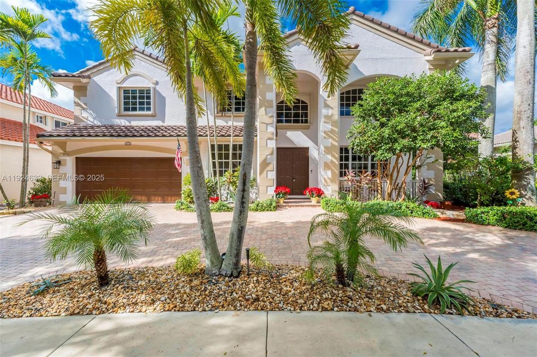 For Sale: $1,395,000 (6 beds, 5 baths, 4292 Square Feet)