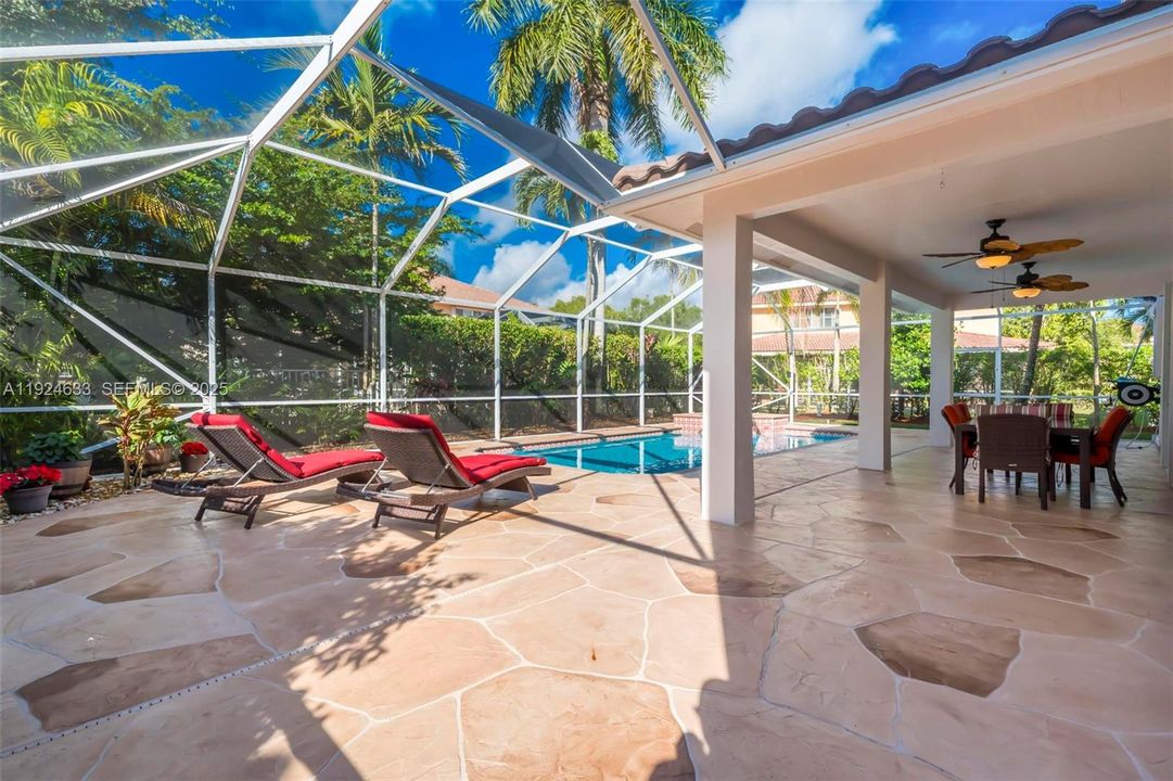 For Sale: $1,395,000 (6 beds, 5 baths, 4292 Square Feet)