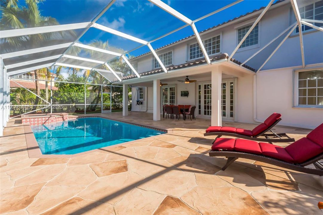 For Sale: $1,395,000 (6 beds, 5 baths, 4292 Square Feet)