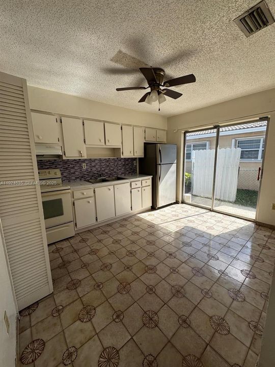 For Rent: $2,200 (2 beds, 1 baths, 1740 Square Feet)