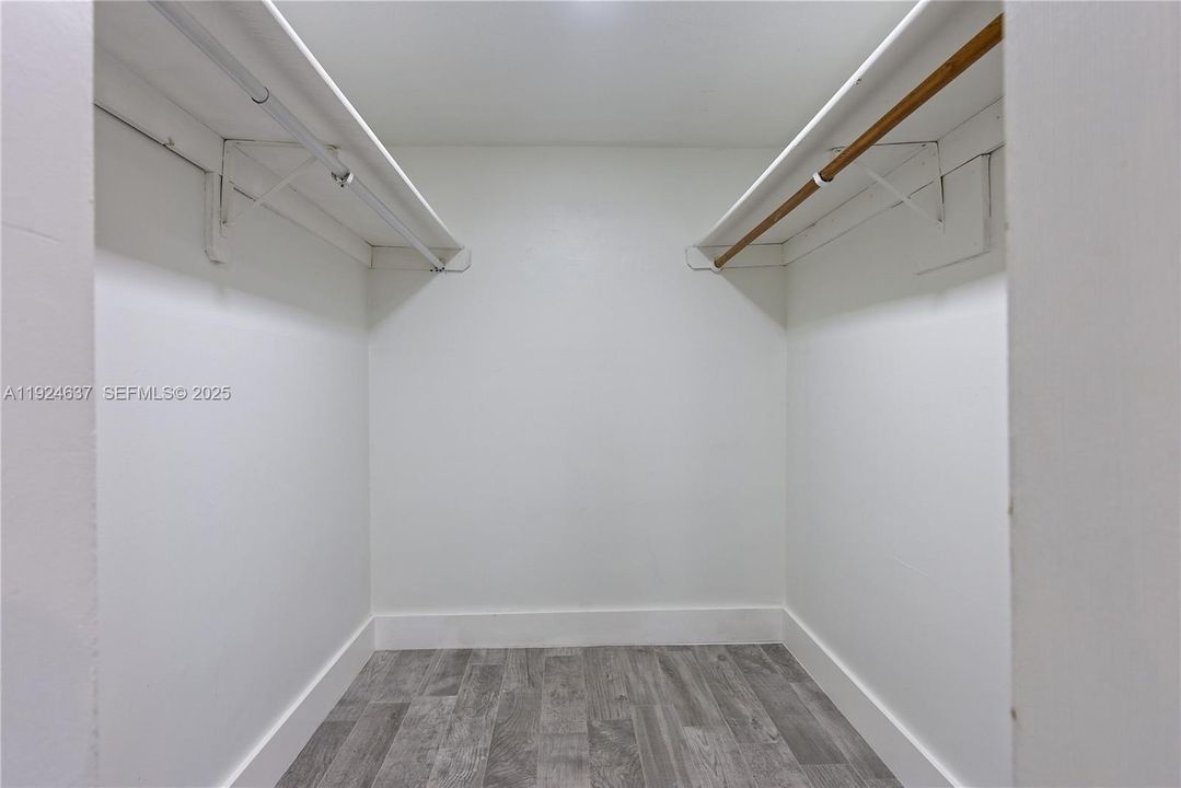 出租: $2,900 (2 贝兹, 2 浴室, 1300 平方英尺)