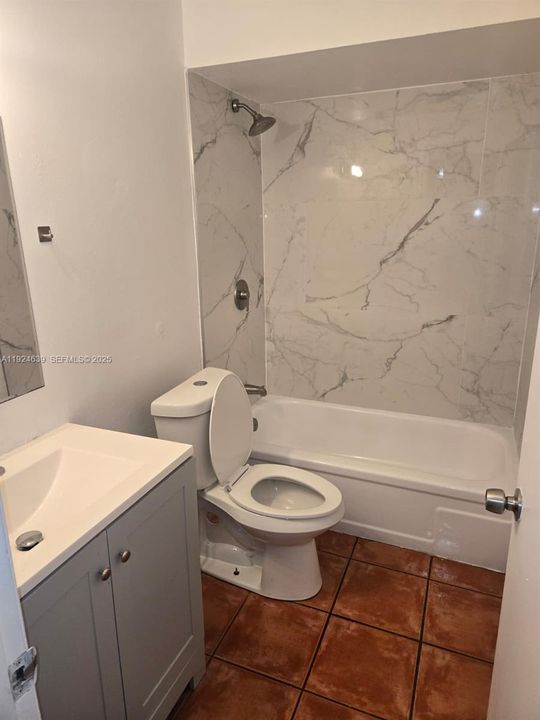 For Rent: $1,700 (2 beds, 1 baths, 728 Square Feet)