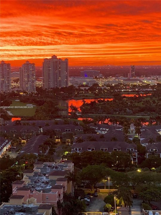 En Venta: $877,000 (2 camas, 2 baños, 2360 Pies cuadrados)