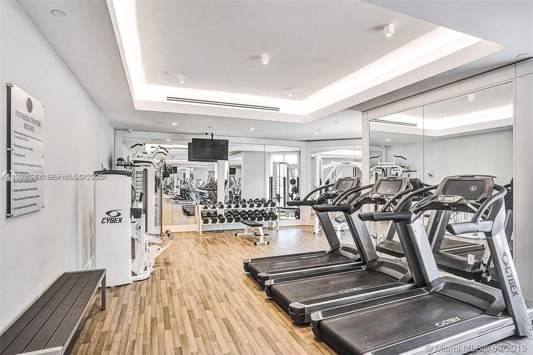 En Venta: $877,000 (2 camas, 2 baños, 2360 Pies cuadrados)