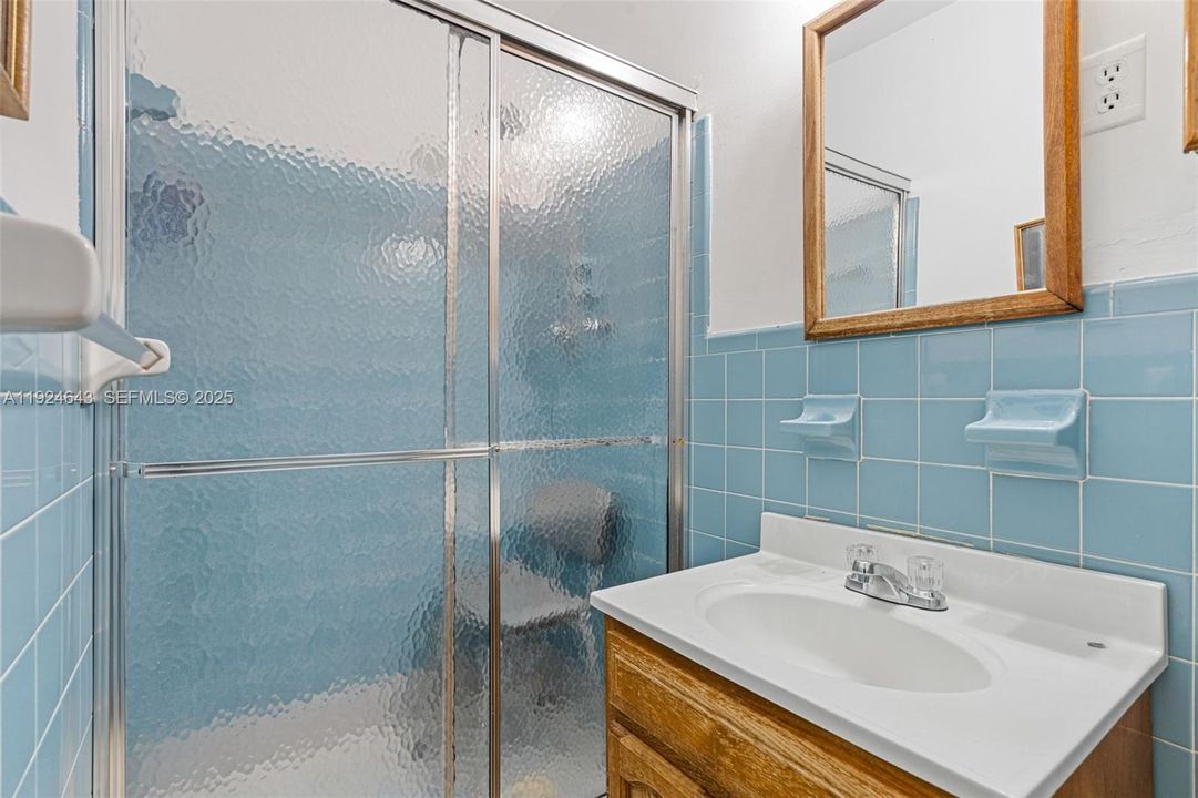 待售: $829,000 (3 贝兹, 2 浴室, 1662 平方英尺)