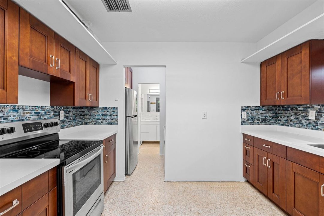 待售: $829,000 (3 贝兹, 2 浴室, 1662 平方英尺)