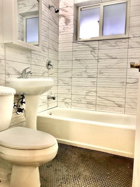 出租: $1,895 (1 贝兹, 1 浴室, 750 平方英尺)