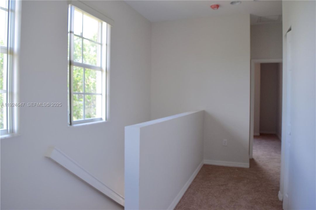 For Rent: $2,750 (3 beds, 2 baths, 1760 Square Feet)